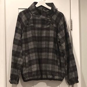 Hem & Thread pullover